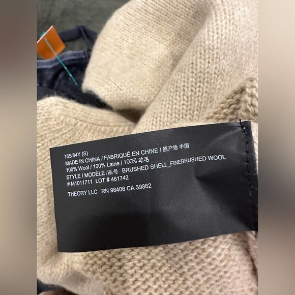 Theory Turtleneck Sweater Vest Brushed Wool (size S) - Picture 9 of 9